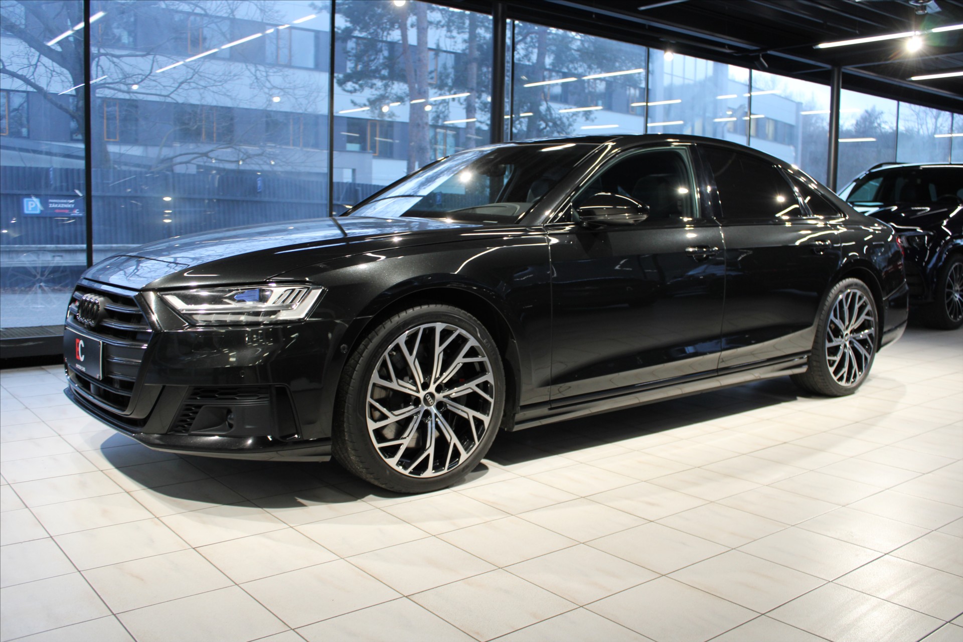 Audi S8